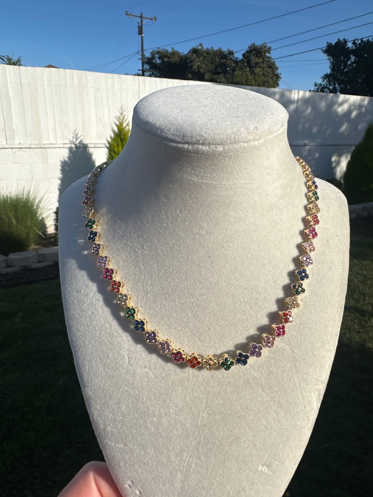 Multi color necklace