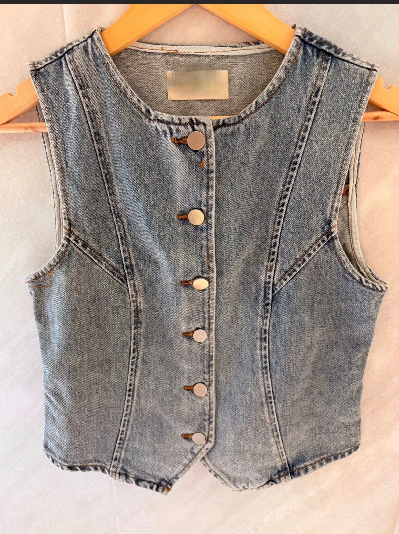 Denim vest (light blue)