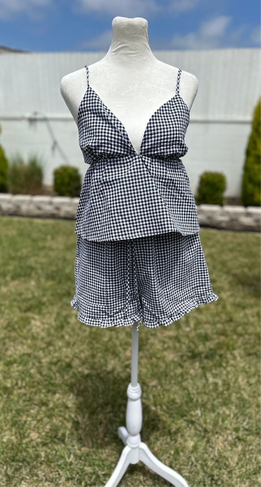Black and white two piece set