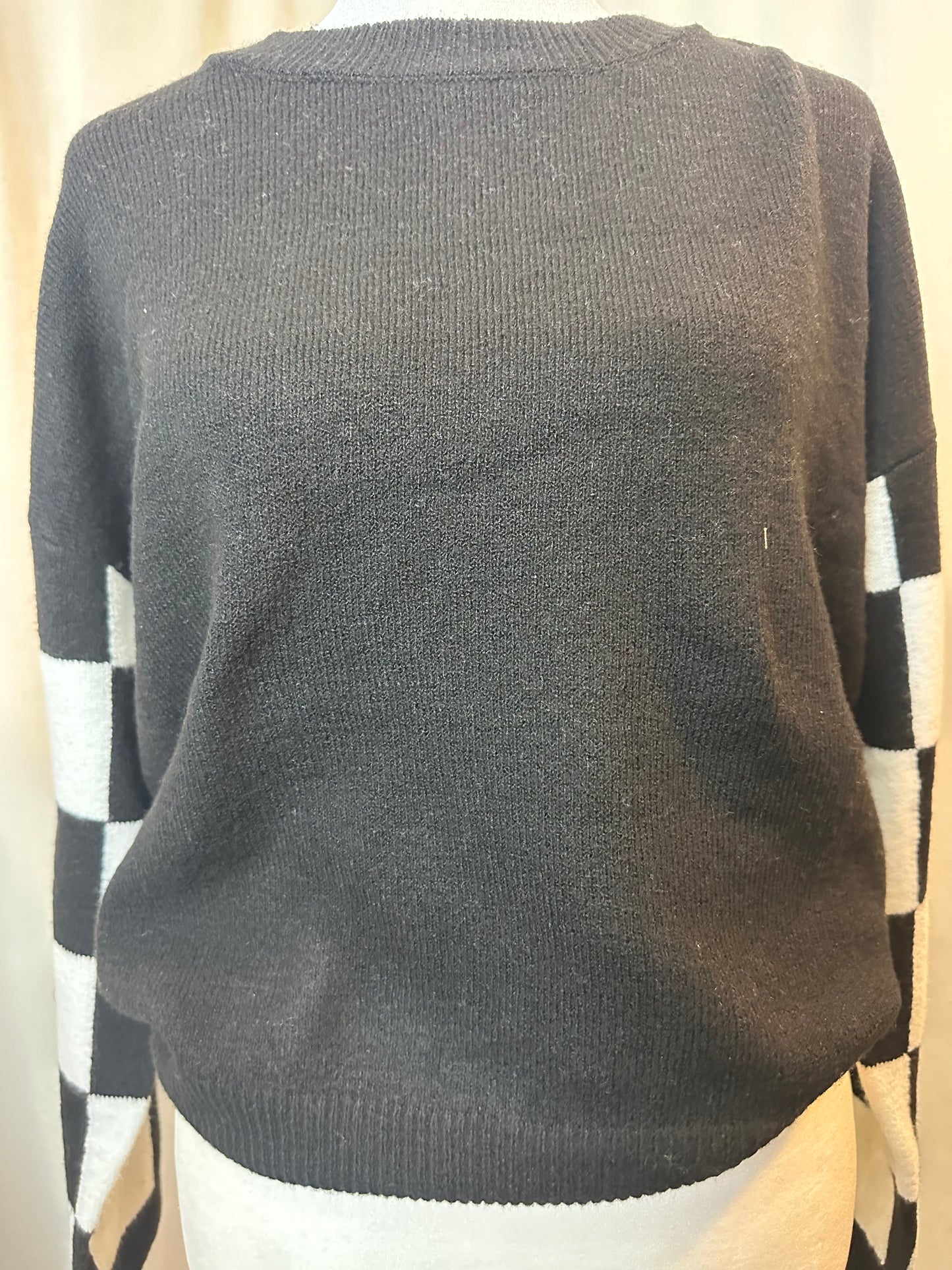 sweater checkered sleeves