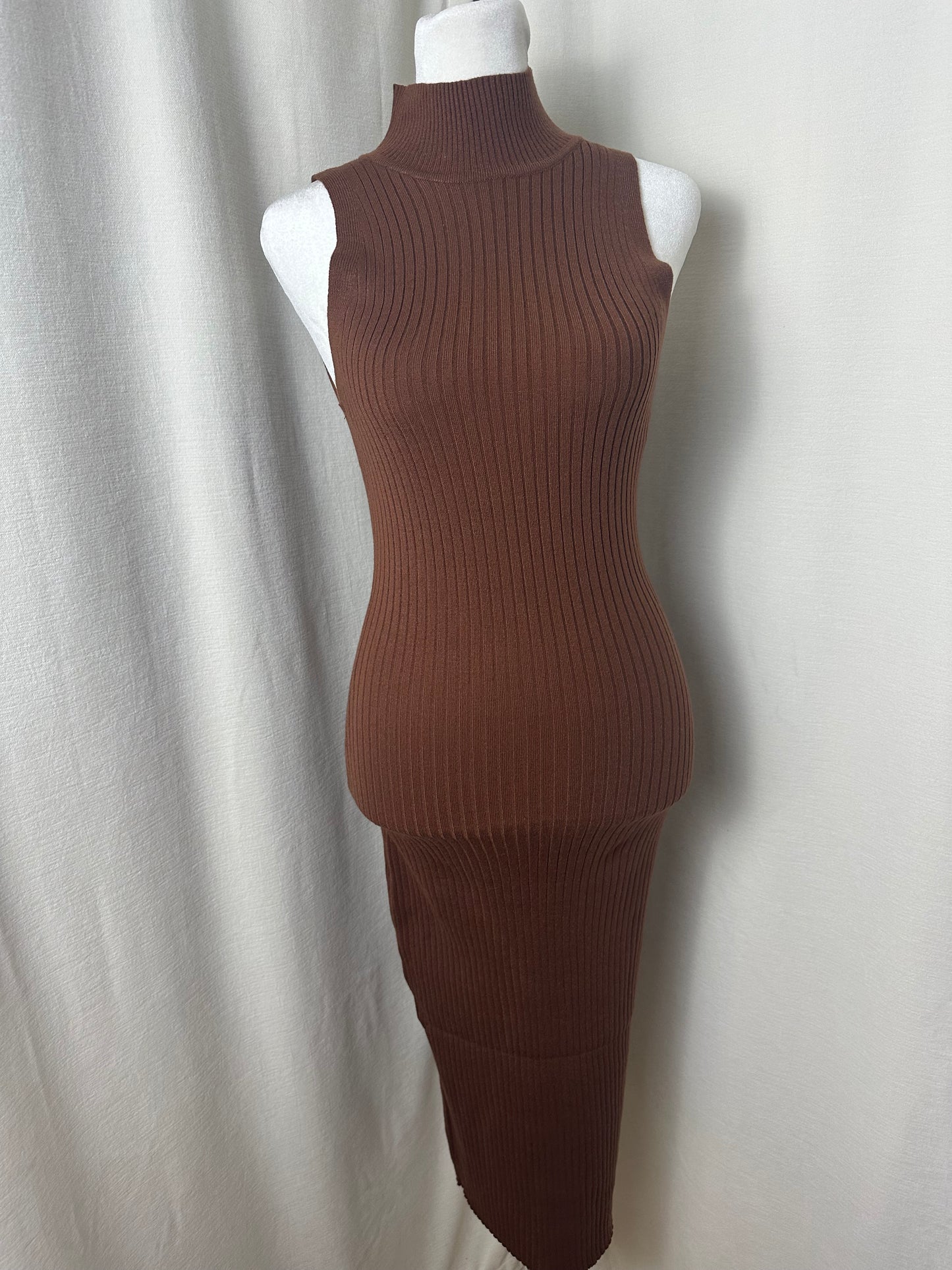 Knit sleeveless dress