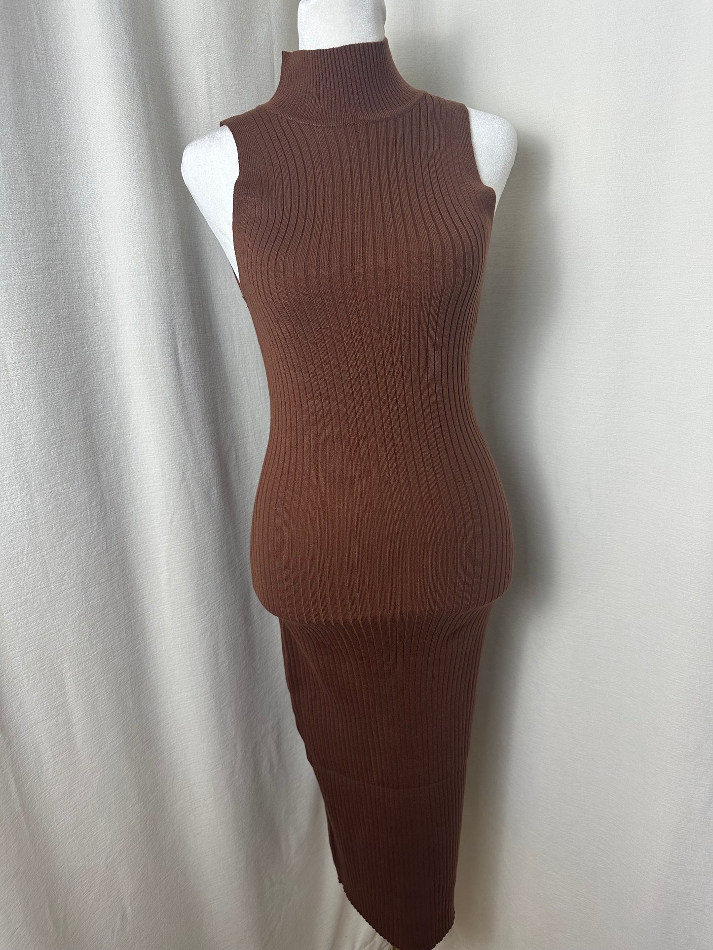 Knit sleeveless dress