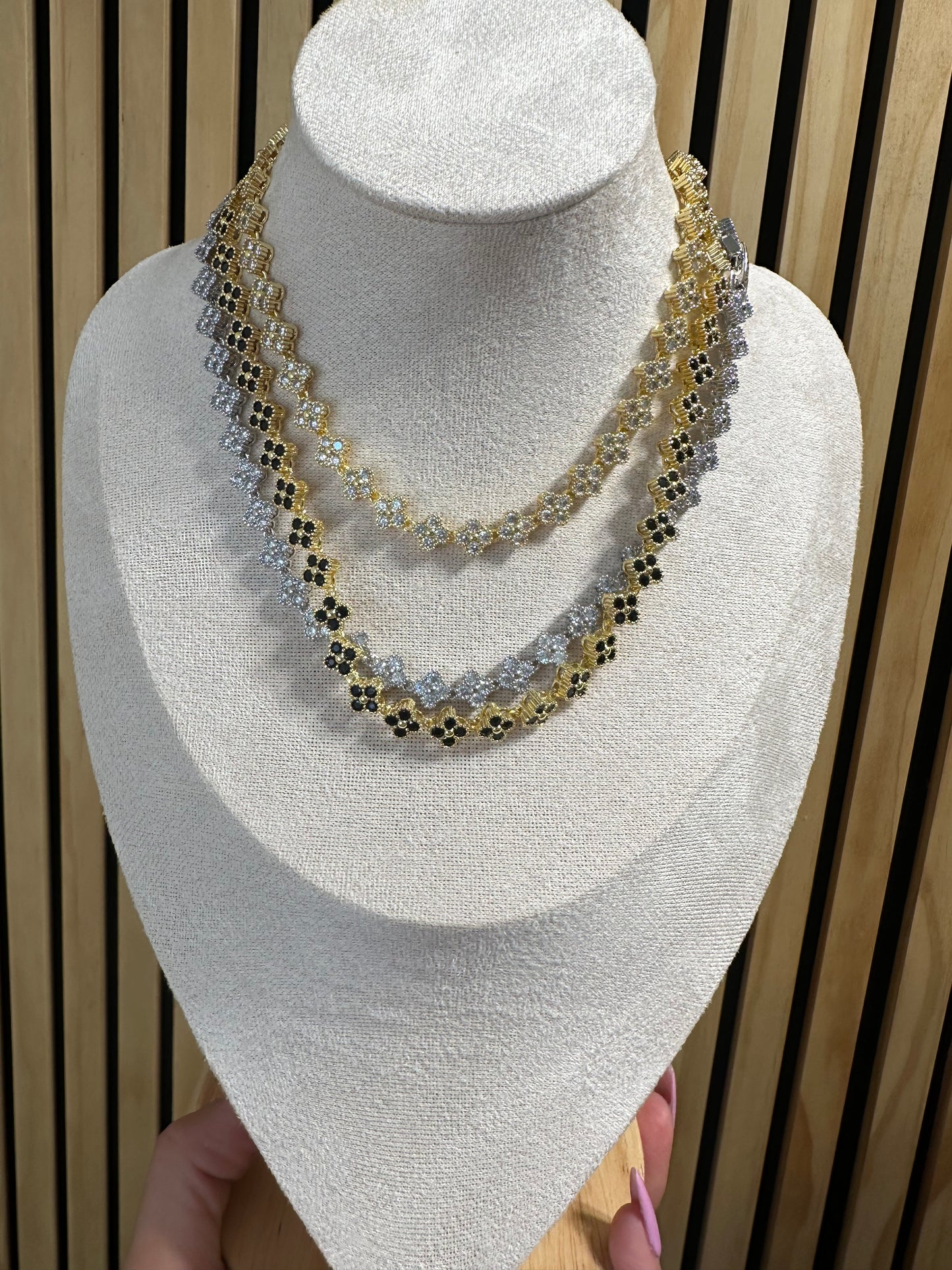 Multi color necklace