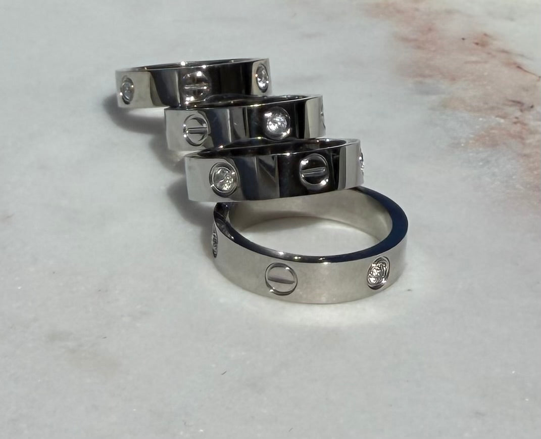 Love rings