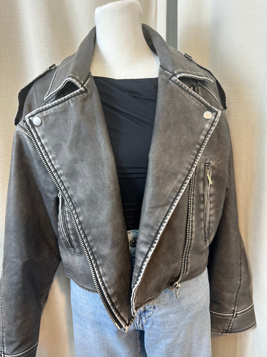 Leather jacket (oversized)