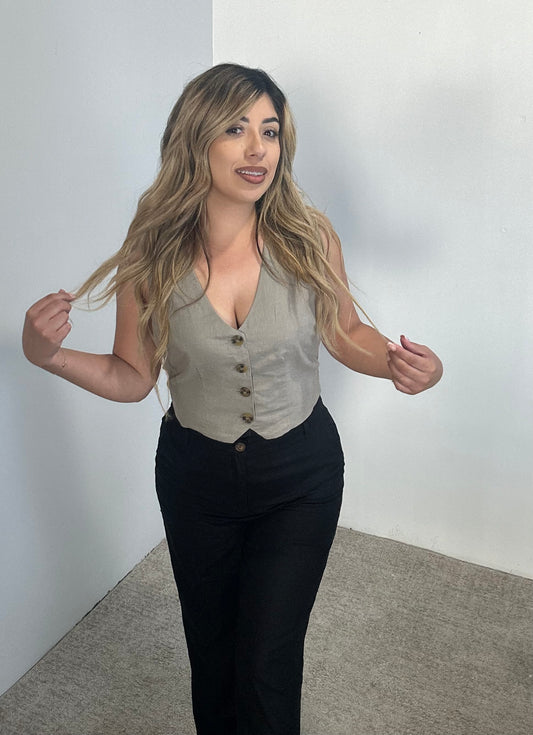 Button vest