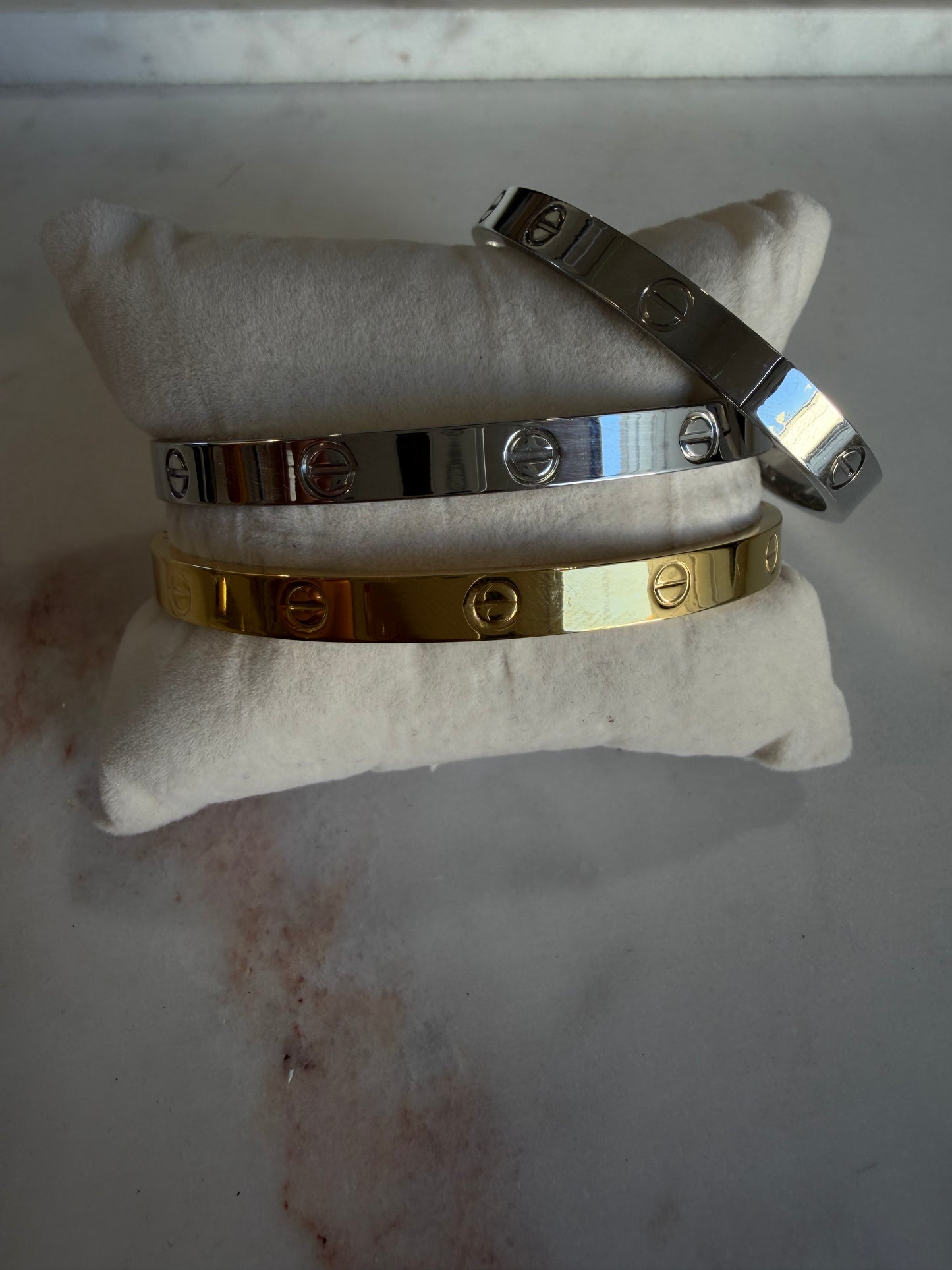 Luxury bangle