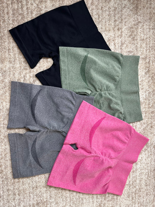 Biker shorts scrunch back